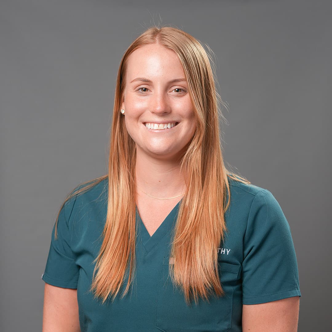 megan loukinas headshot
